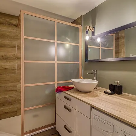 Reve Marin - 5min A Pied De La Apartment